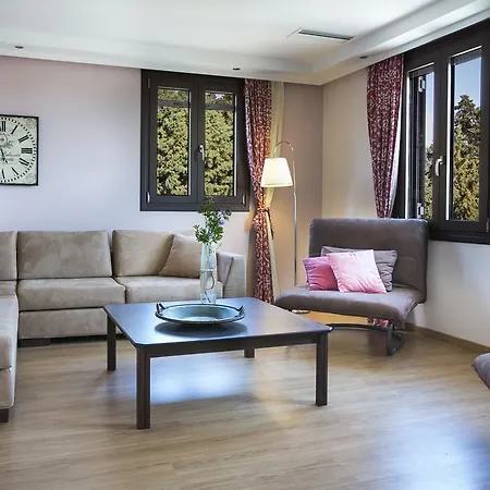 Athinais Villa
