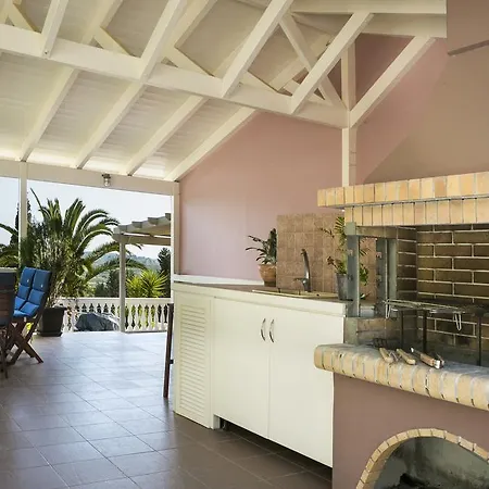 Athinais Villa *